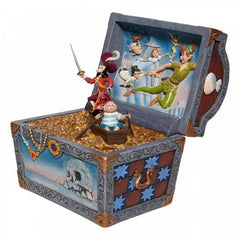 DISNEY TRADITIONS Figure - Peter Pan - Peter Pan Flying "Treasure-strewn Tableau" (22cm)
