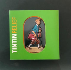 Moulinsart - Tintin / Kuifje - Tintin Looks Suspiciously (Flight 714) (6cm)