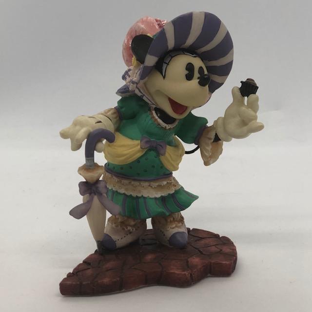 Disney Mickey & Co. - Minnie Mouse W/ Candy Let Me Call You Sweetheart (10 Cm) Figurines