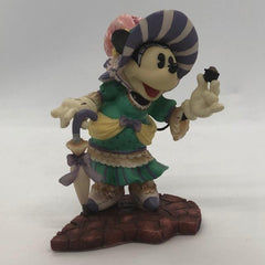 Disney Mickey & Co. - Minnie Mouse W/ Candy Let Me Call You Sweetheart (10 Cm) Figurines