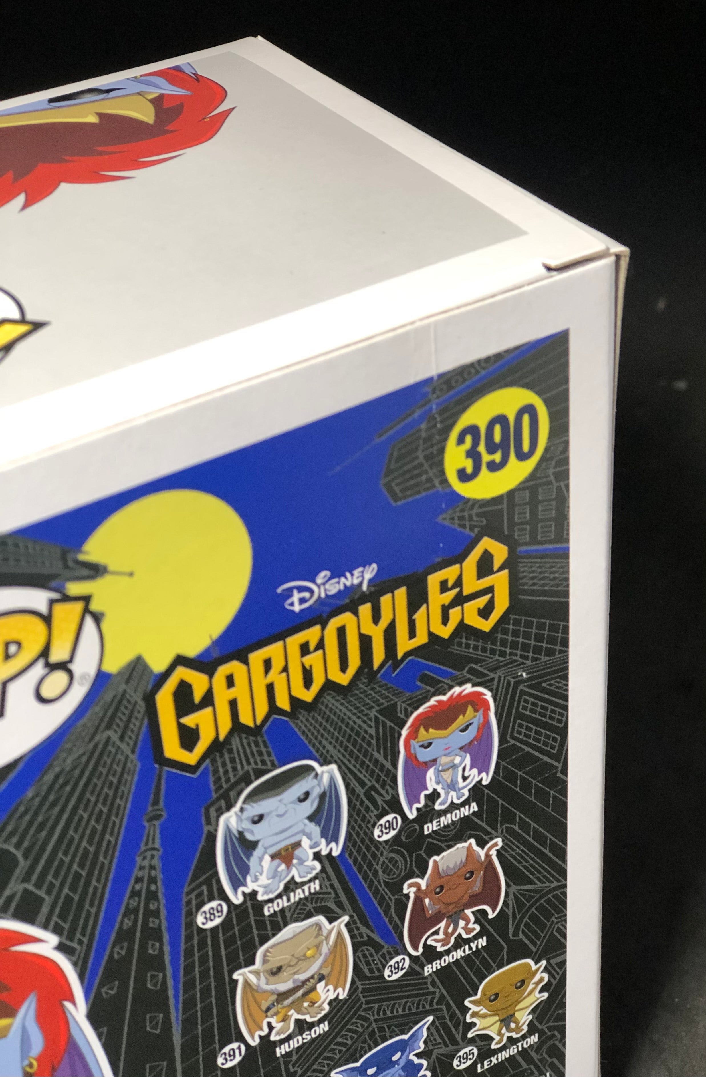 FUNKO POP! Disney - Gargoyles - Demona (Stone) (390) Exclusive "Small Damaged Packaging"