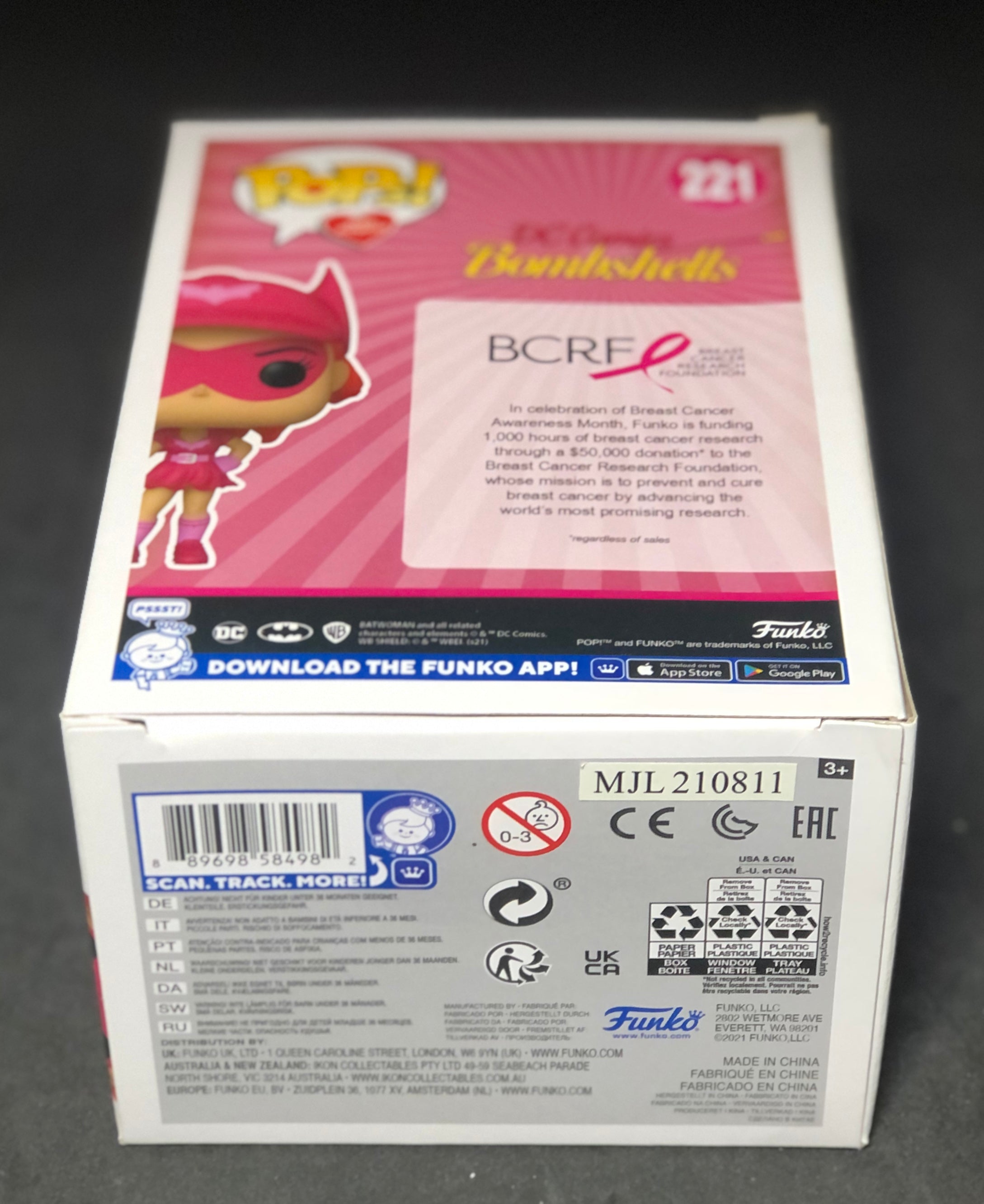 FUNKO POP! Heroes - DC Comics Bombshells - Batwoman (221) Exclusive 'Small Damaged Packaging'