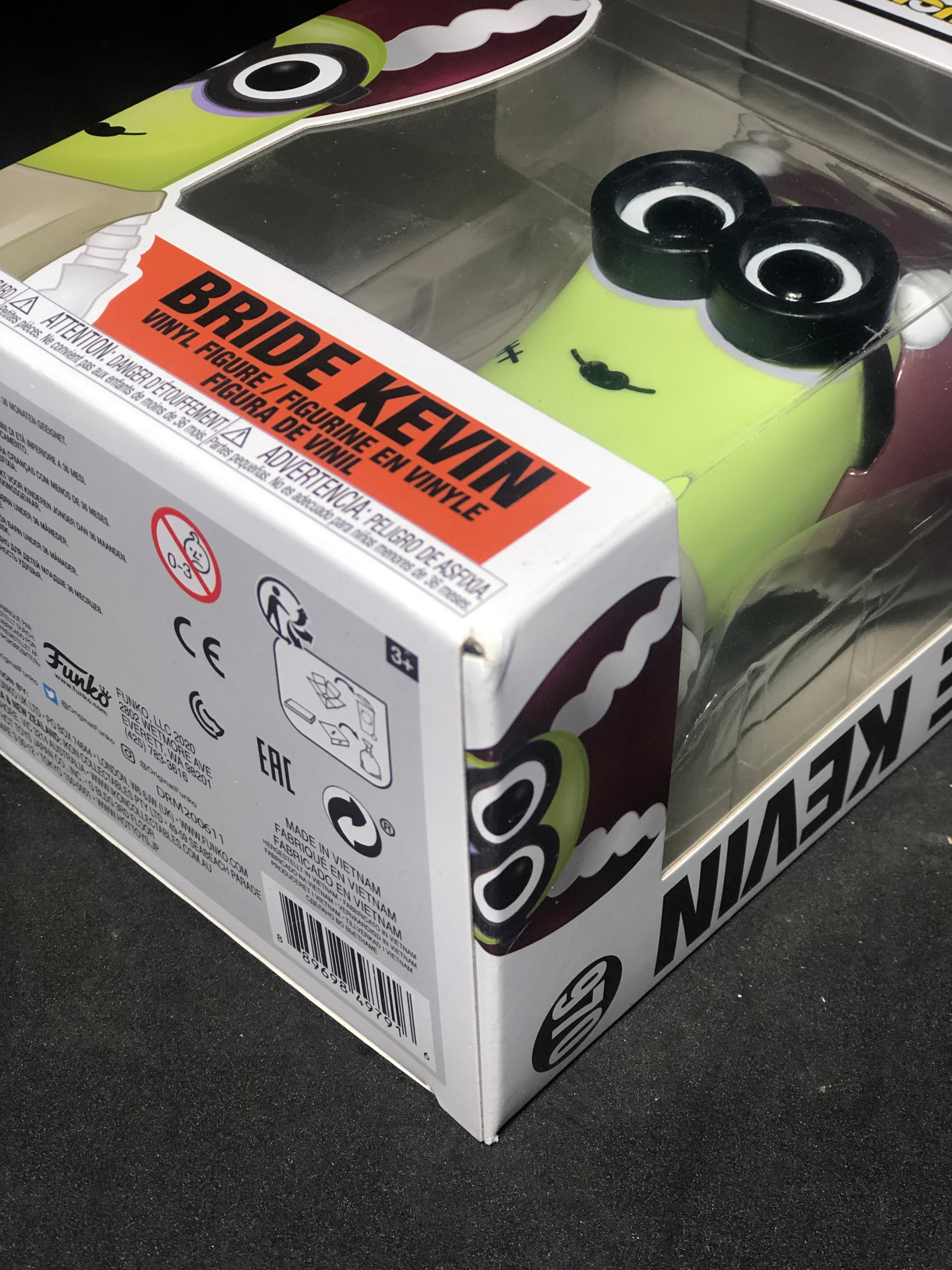 FUNKO POP! Movies - Minions - Bride Kevin (970) 'Small Damaged Packaging'
