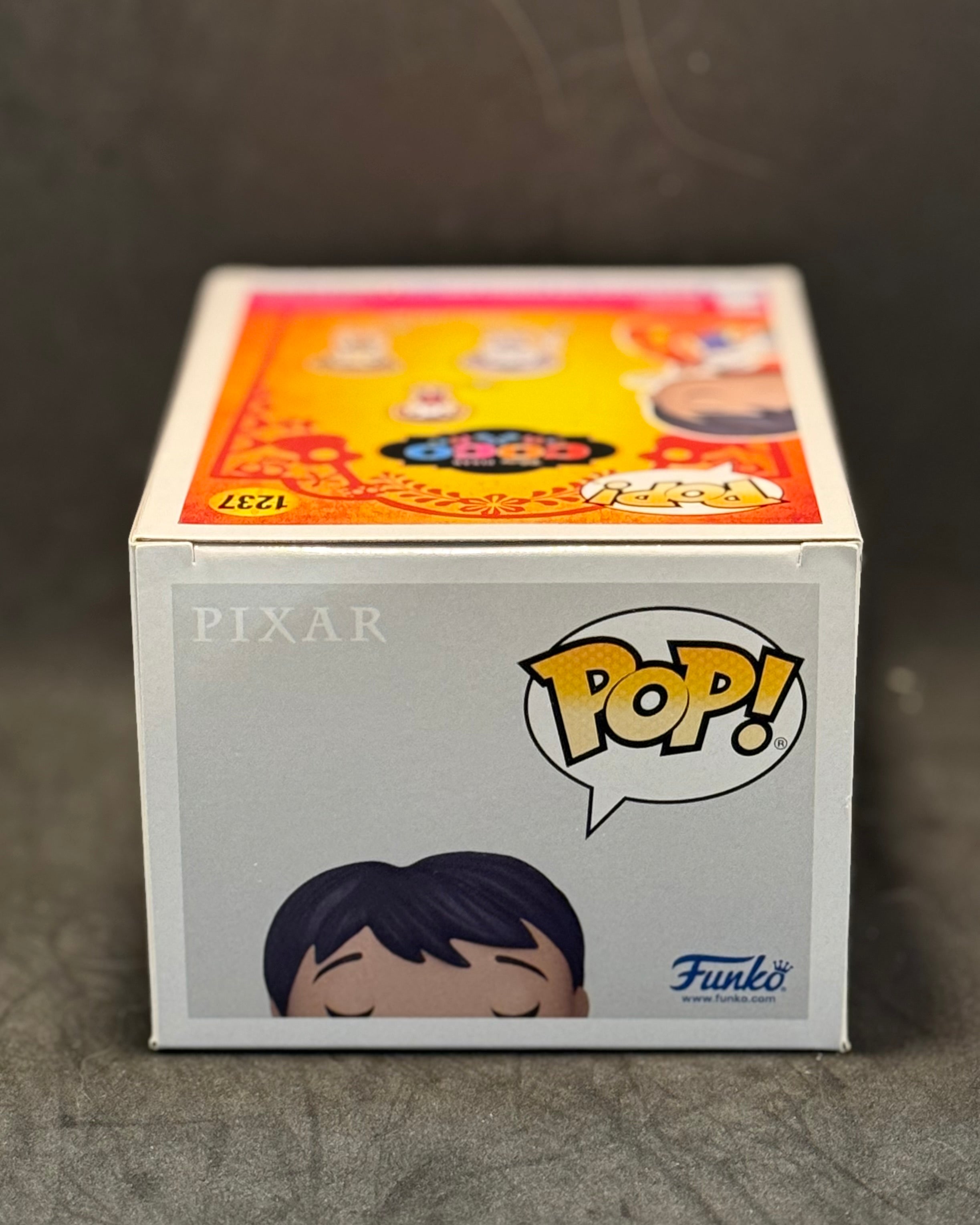 Funko POP! Disney - Coco - Miguel (GITD) (1237) Exclusive "Small Box Damage"