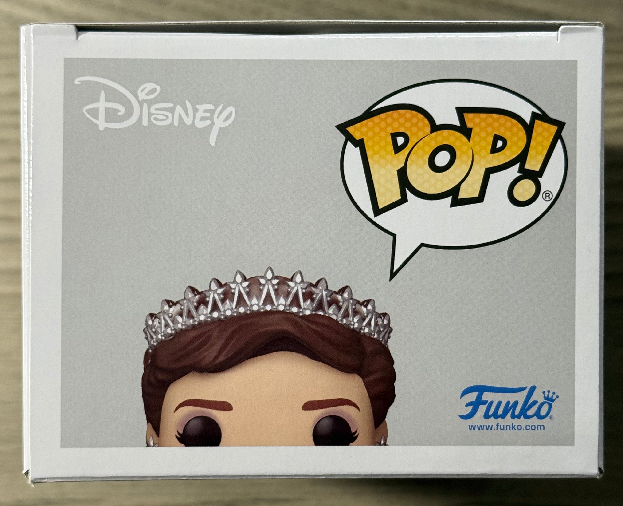 Funko POP! Disney - The Princess Diaries - Queen Clarisse Renaldi #1731 - Small Box Damage