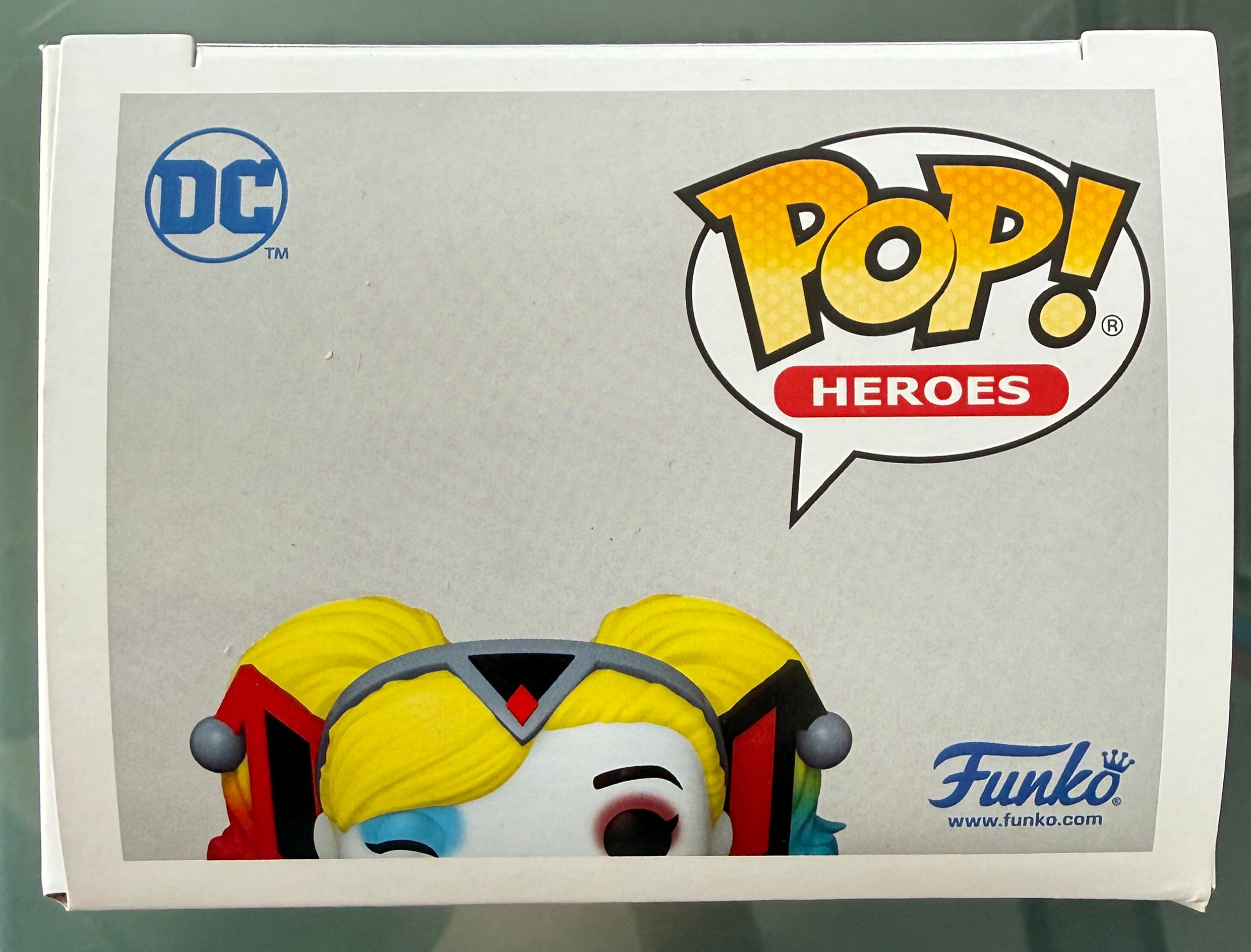 Funko POP! Heroes - Harley Quinn - Harley Quinn on Apokolips #450 - Small Box Damage