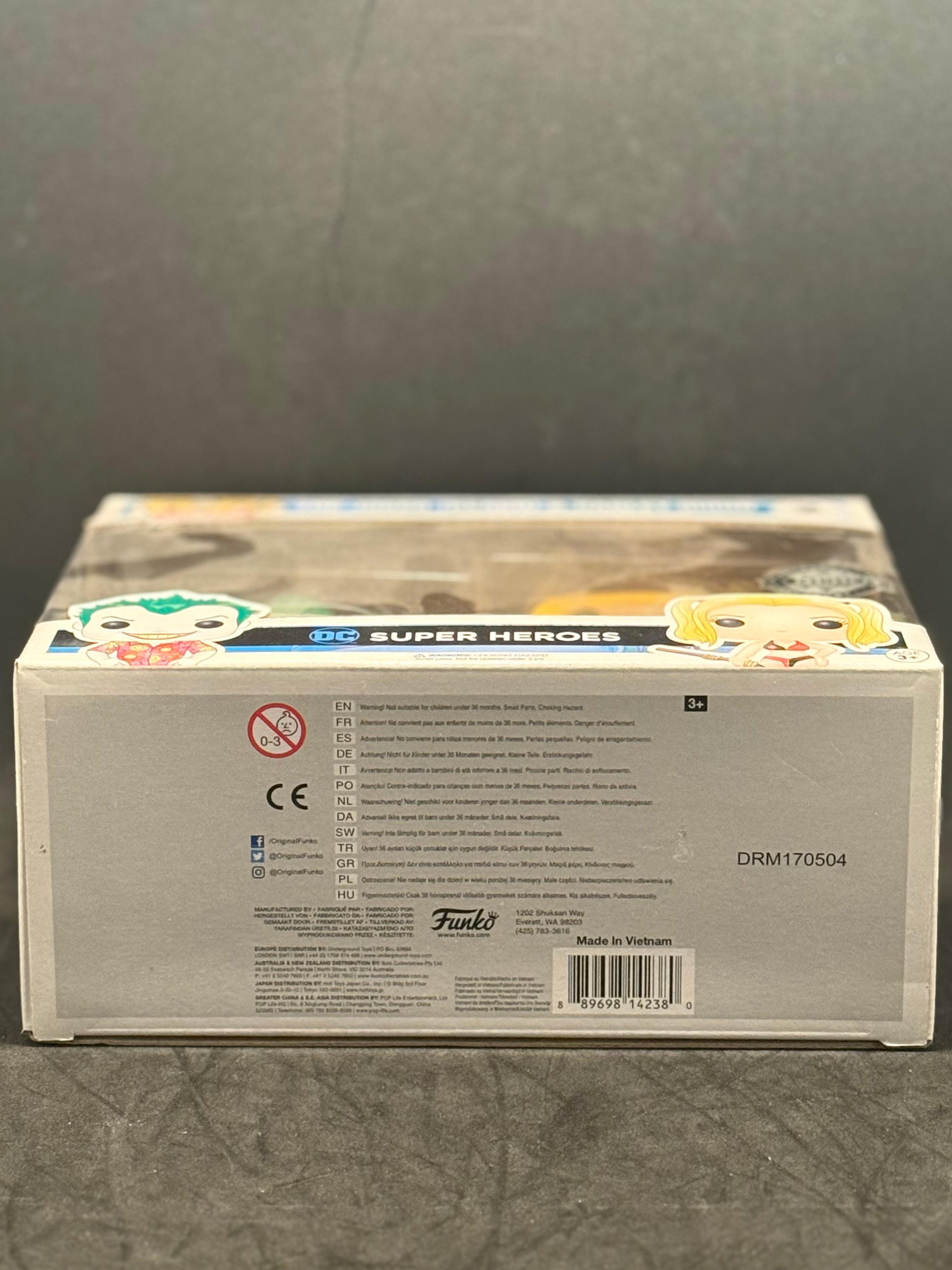 Funko POP! Heroes - Super Heroes - The Joker (Beach) & Harley Quinn (2 Pack) Exclusive "Small Box Damage"