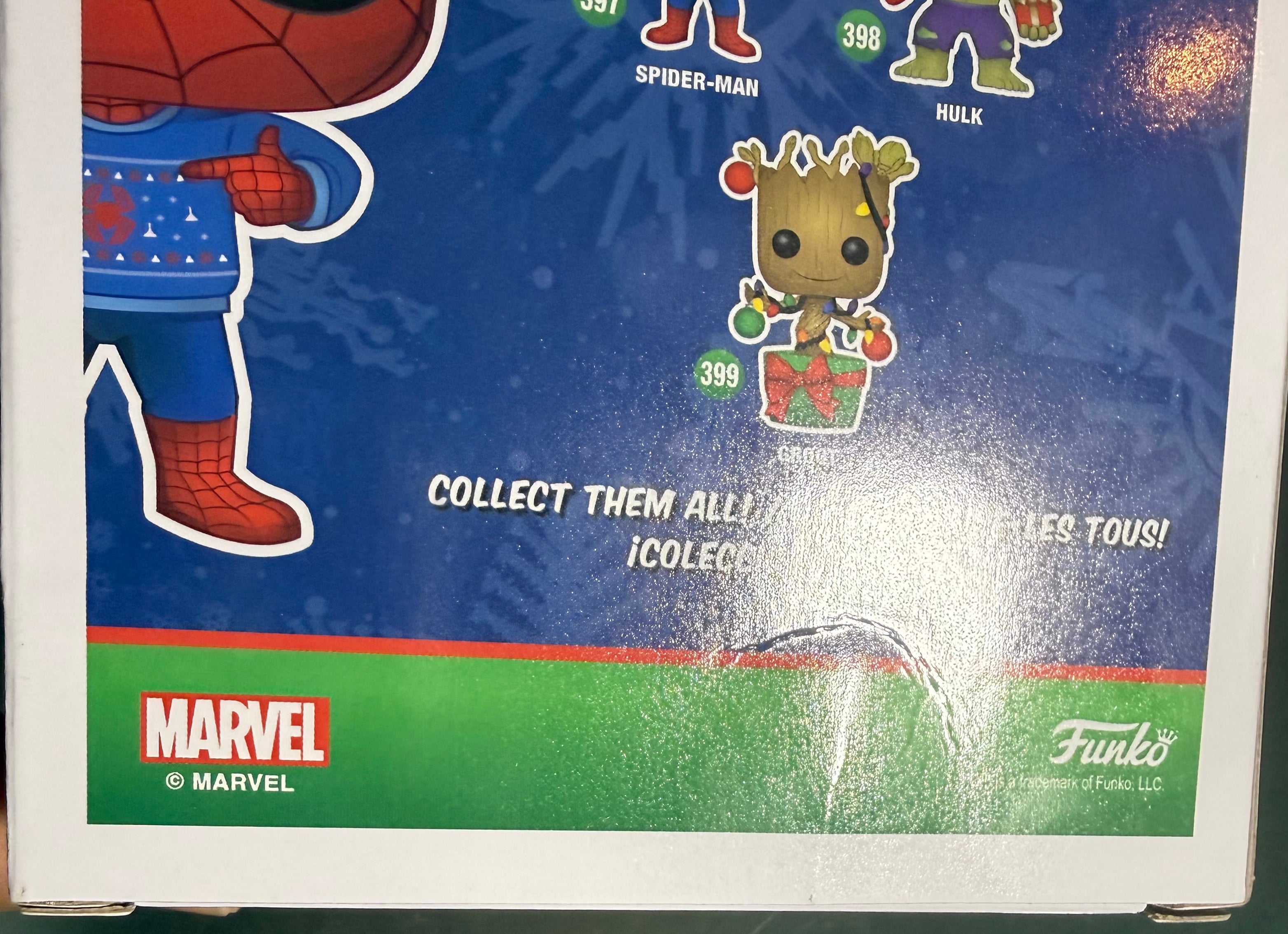Funko POP! Marvel - Comics, Holiday - Spider-Man (Ugly Sweater) #397 - Small Box Damage