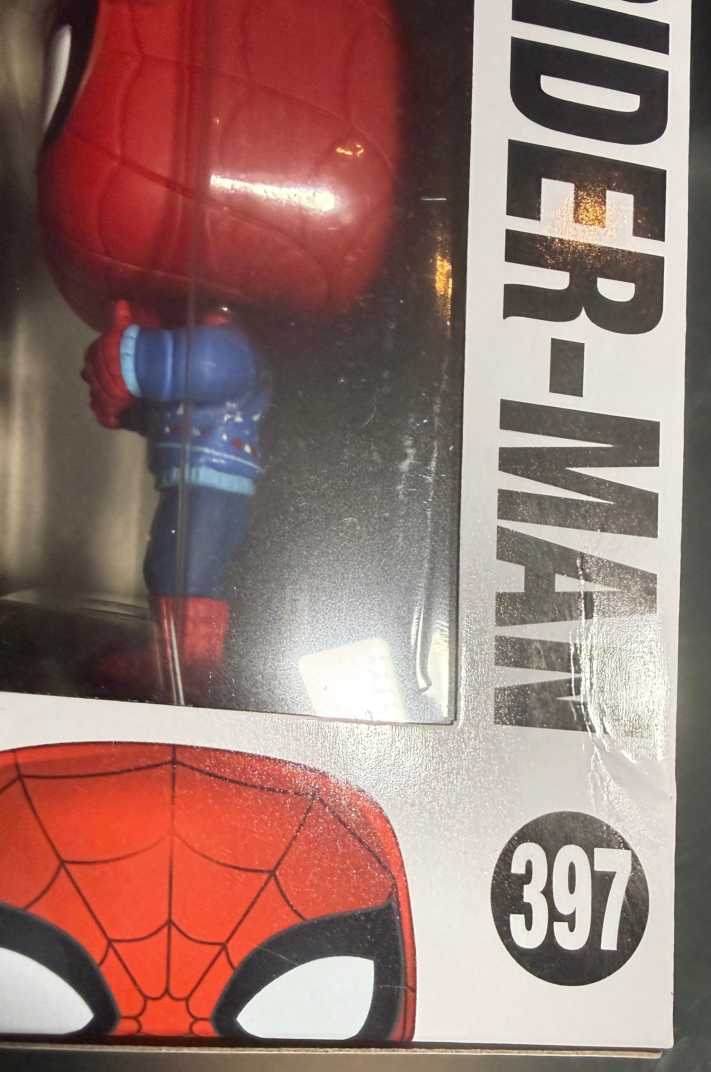 Funko POP! Marvel - Comics, Holiday - Spider-Man (Ugly Sweater) #397 - Small Box Damage