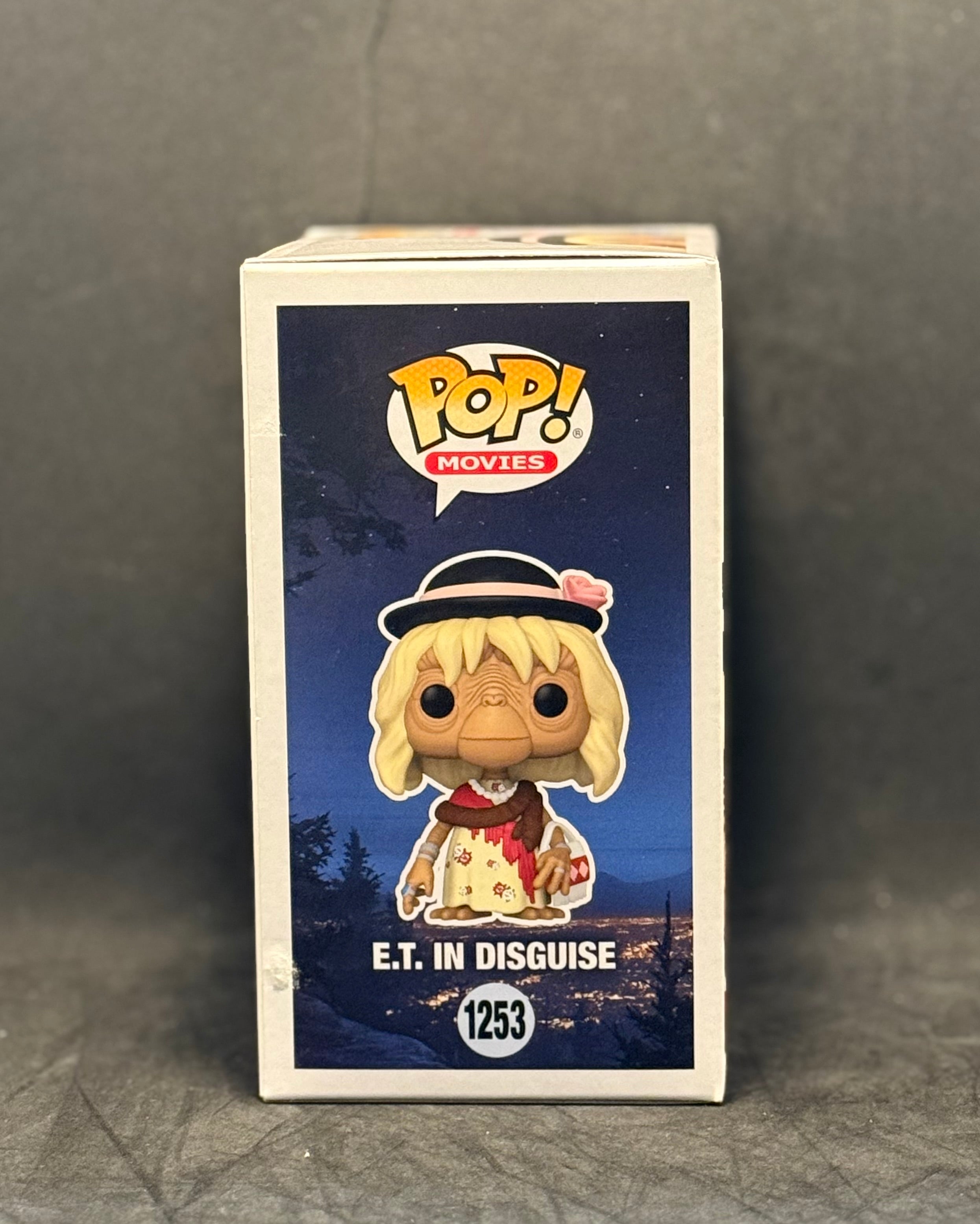 Funko POP! Movies - E.T. (40th Anniversary) - E.T. in Disguise (1253) 'Small Box Damage'