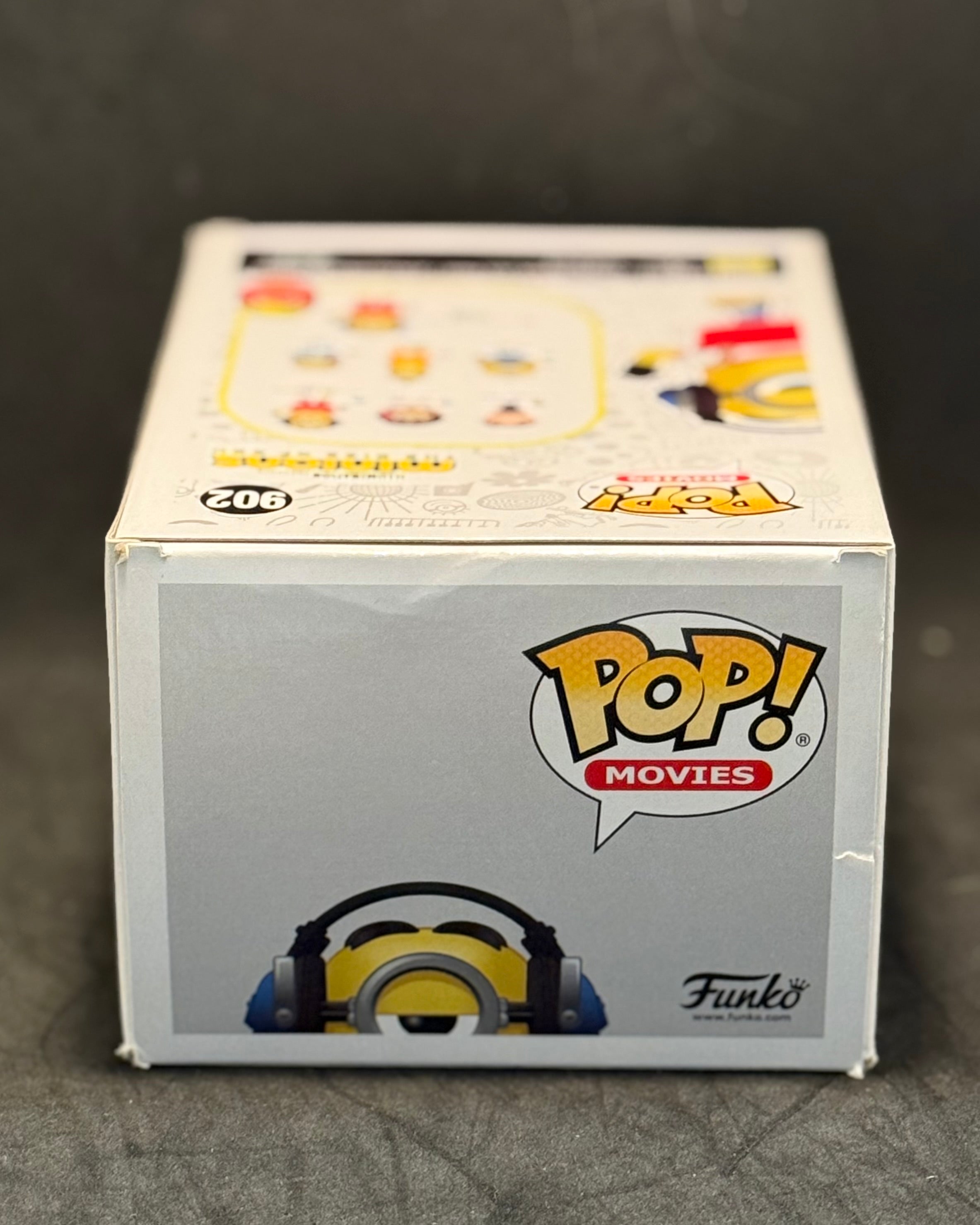 Funko POP! Movies - Minions, The Rise of Gru - Roller Skating Stuart (902) "Small Box Damage"