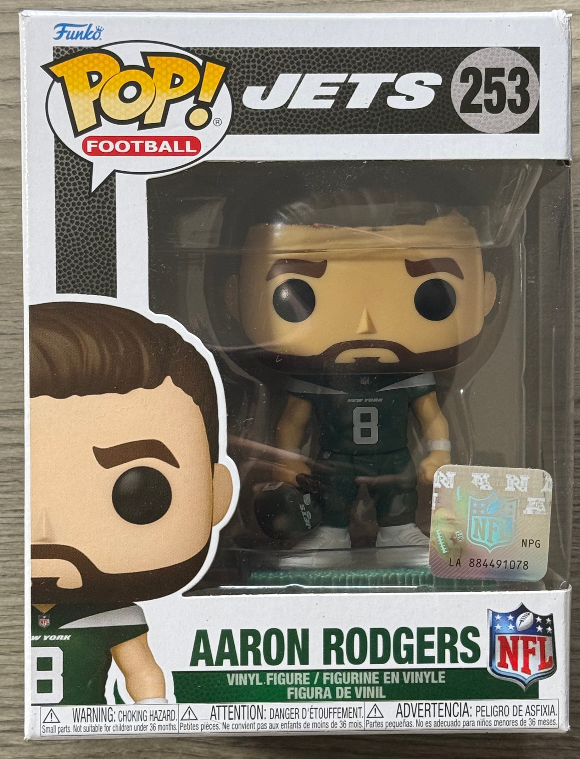 Funko POP! NFL Football - Aaron Rodgers (New York Jets) #253 - Small Box Damage