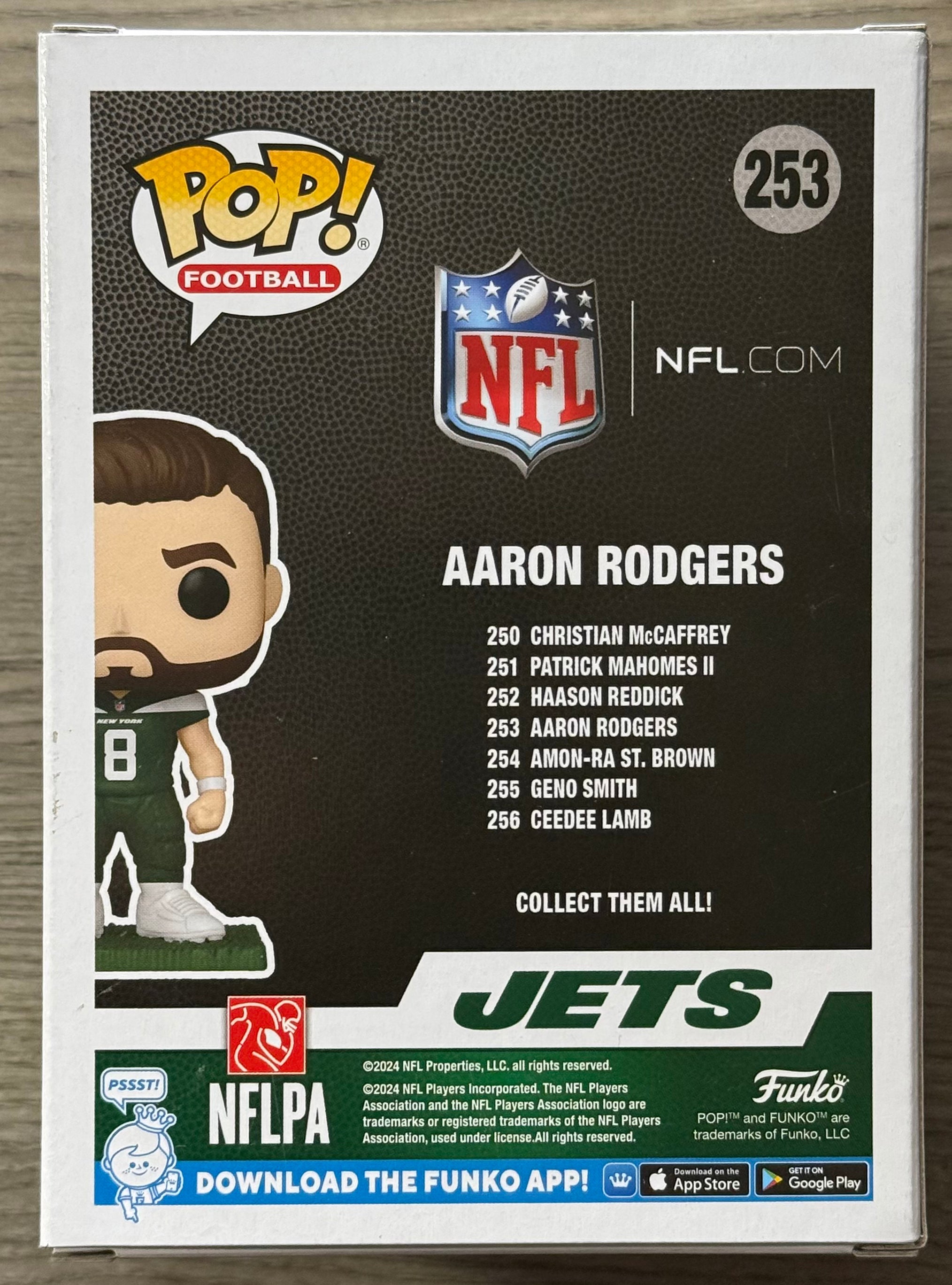 Funko POP! NFL Football - Aaron Rodgers (New York Jets) #253 - Small Box Damage