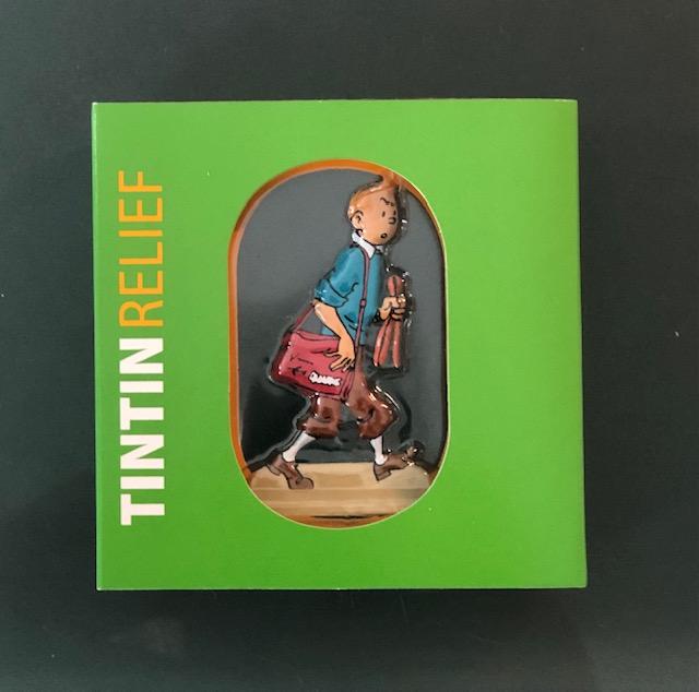 Moulinsart - Tintin / Kuifje - Tintin Looks Suspiciously (Flight 714) (6cm)