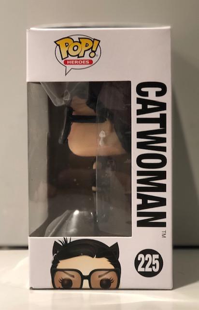 Funko Pop! Heroes - Dc Comics Bombshells Catwoman (225) Damaged Packaging Figurines
