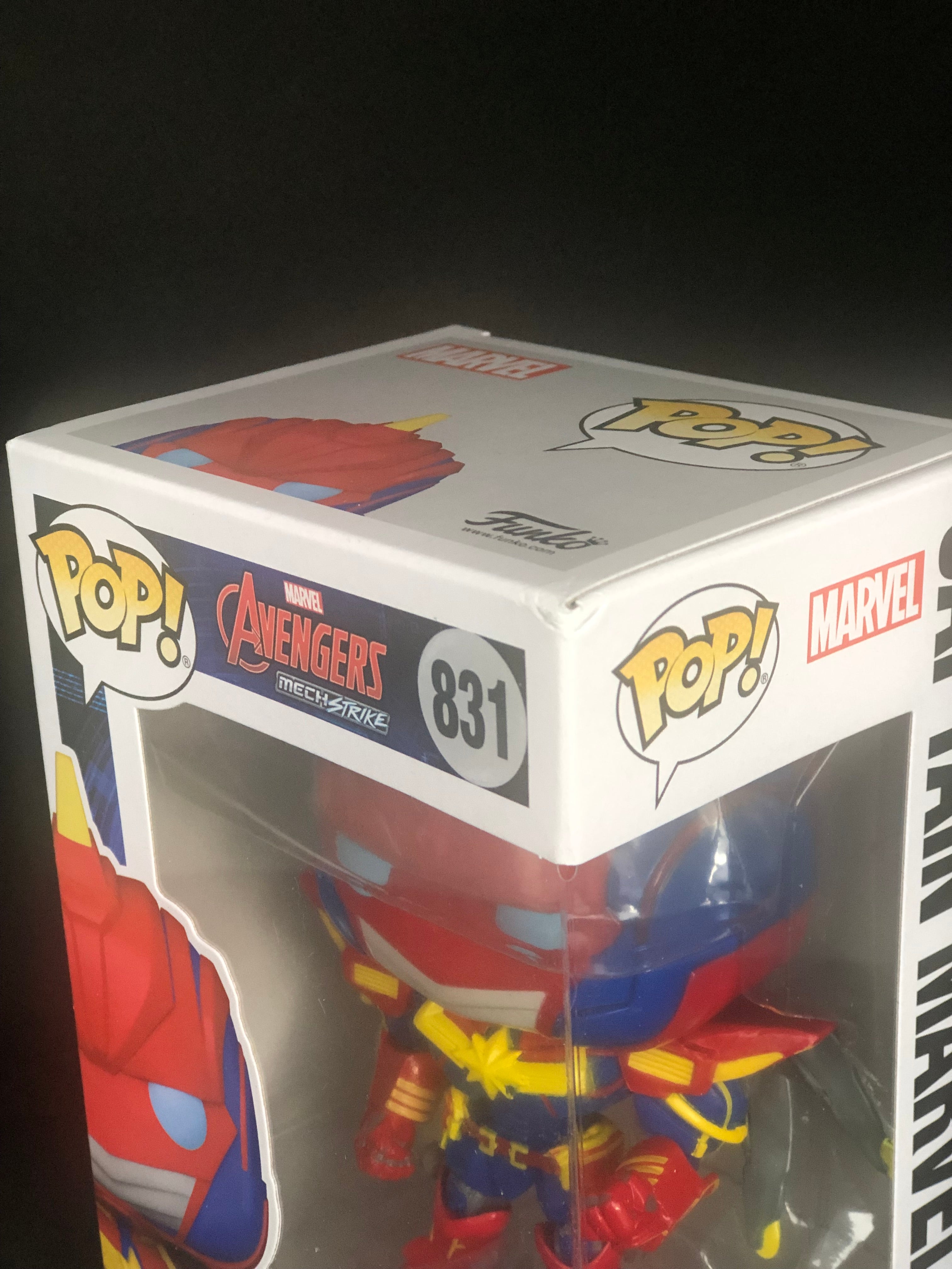 Funko POP! Marvel - Avengers, Mech Strike - Captain Marvel (831) 'Small Box Damage'