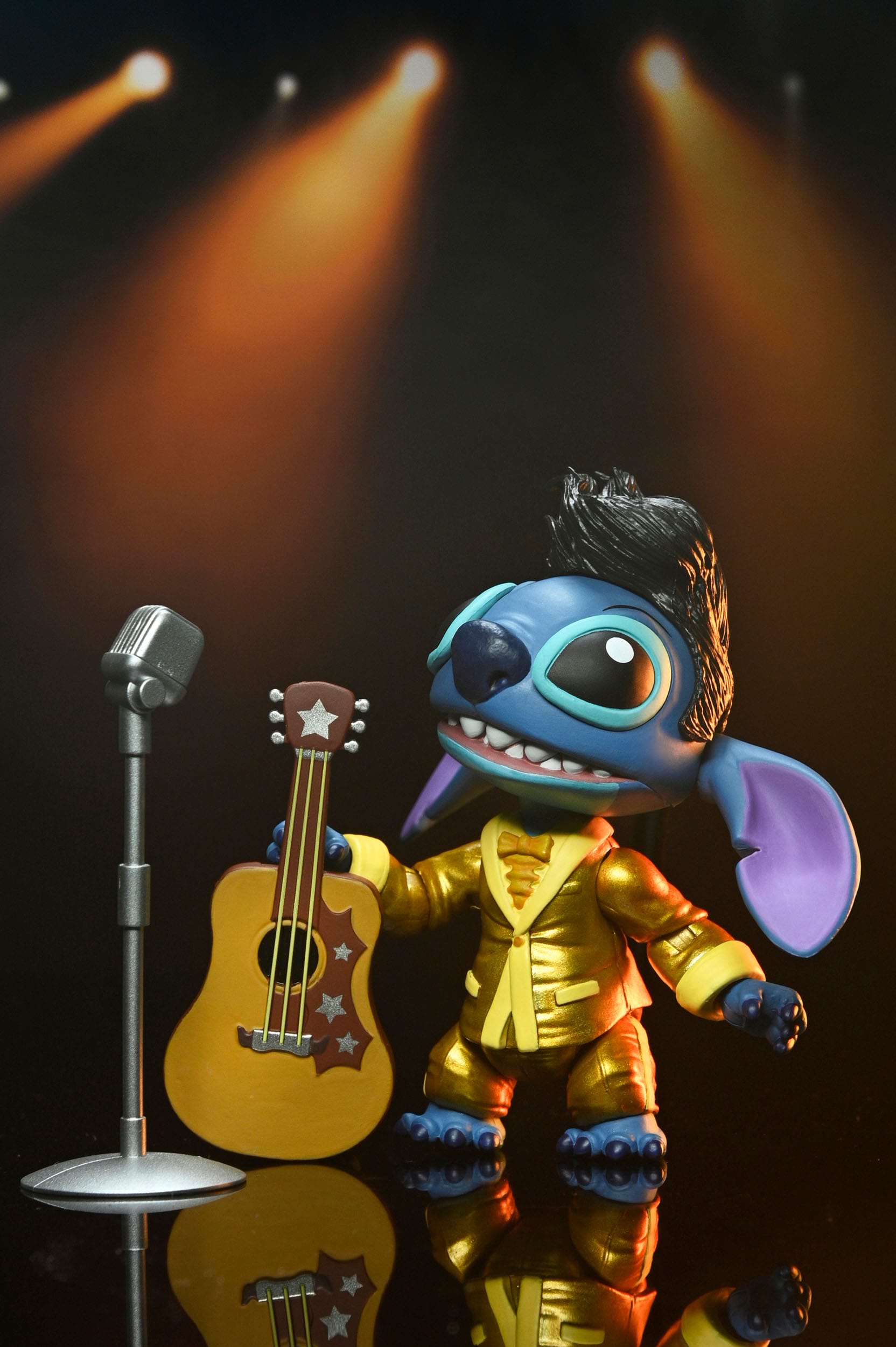Neca Action Figure - Lilo & Stitch - Ultimate Gold Suit Elvis Stitch (18cm)