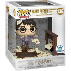 POP! Movies - Harry Potter - Harry Potter w/ Hogwarts Letters (136) Exclusive