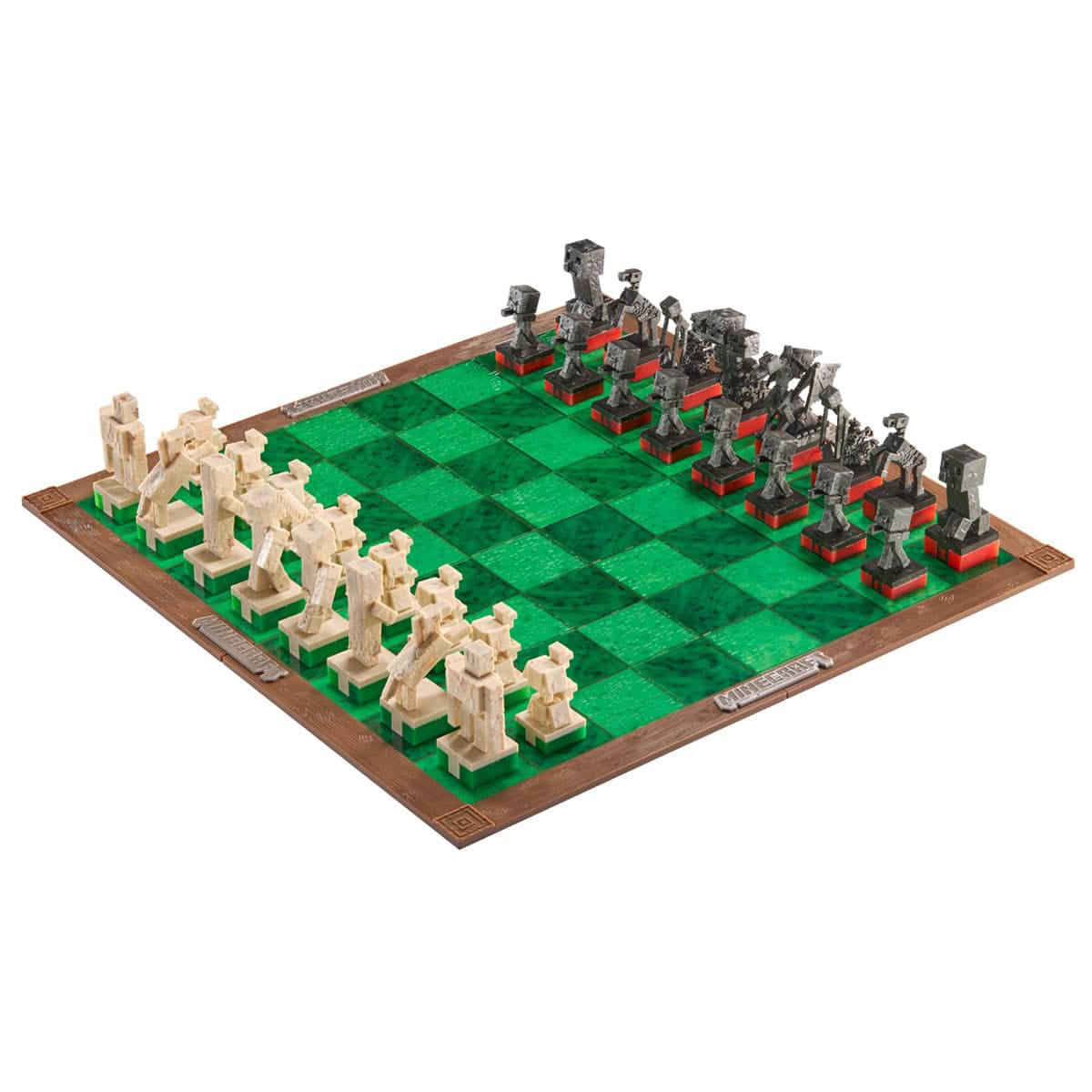 The Noble Collection, Chess Set - Minecraft : Overworld Heroes vs Hostile Mobs (Sealed)