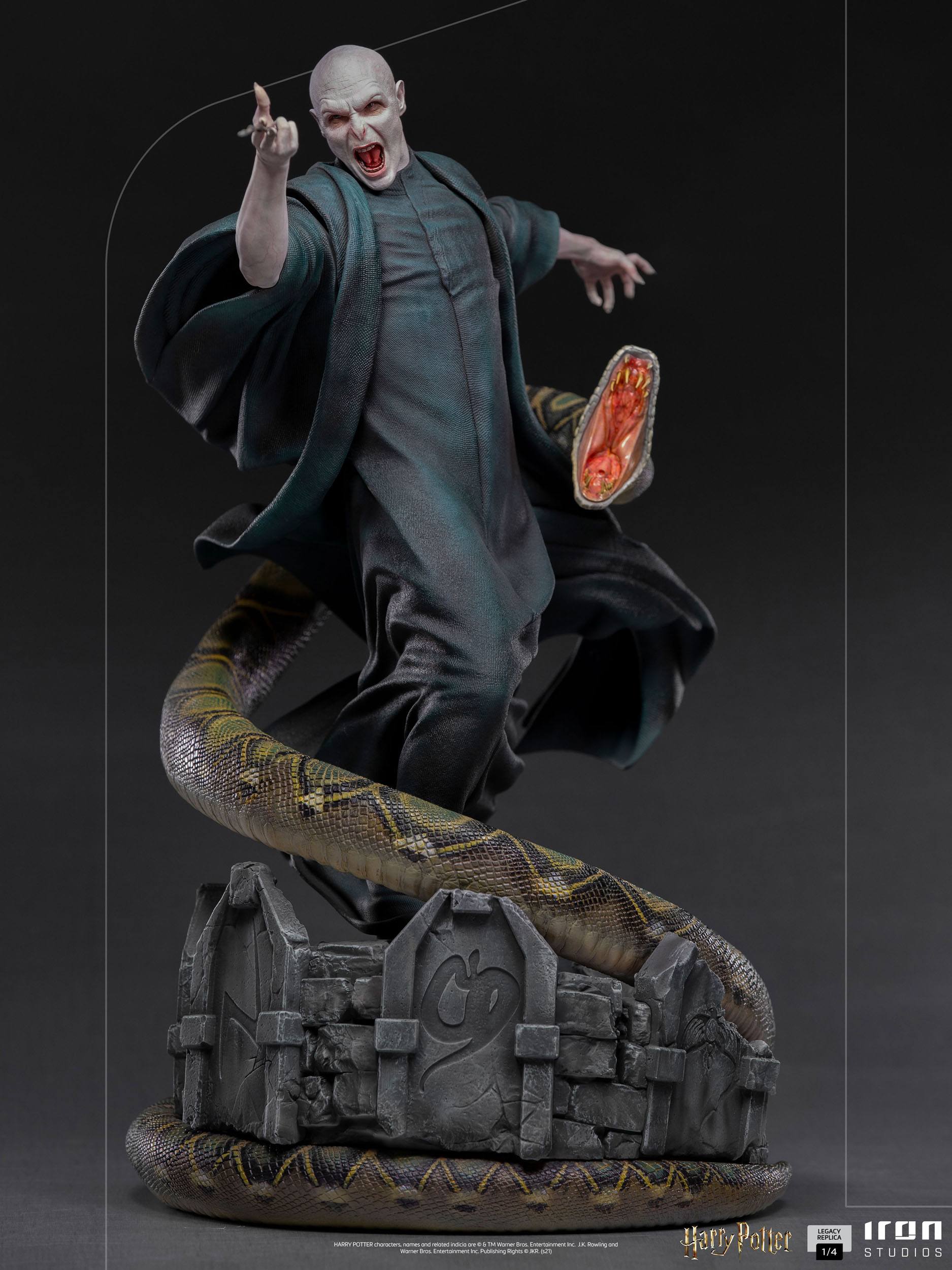 Iron Studios Statue - Wizarding World Harry Potter Replica Voldemort & Nagin (58Cm) Iron Studios