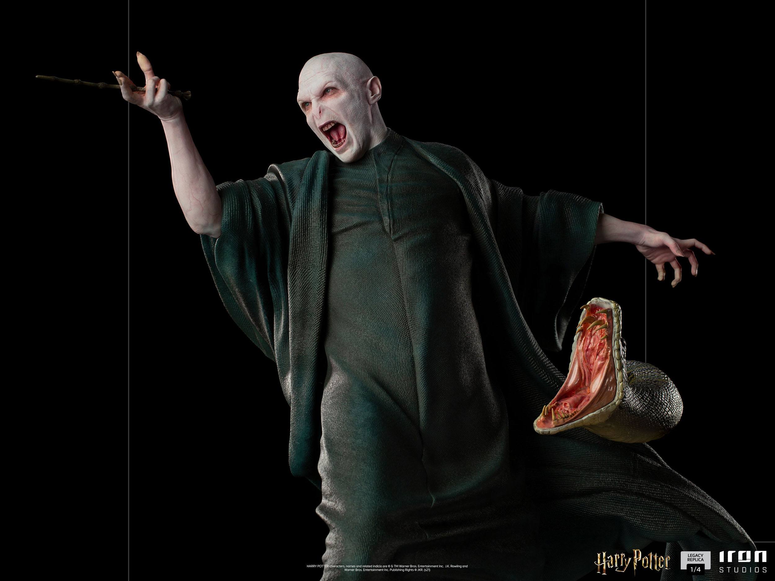 Iron Studios Statue - Wizarding World Harry Potter Replica Voldemort & Nagin (58Cm) Iron Studios