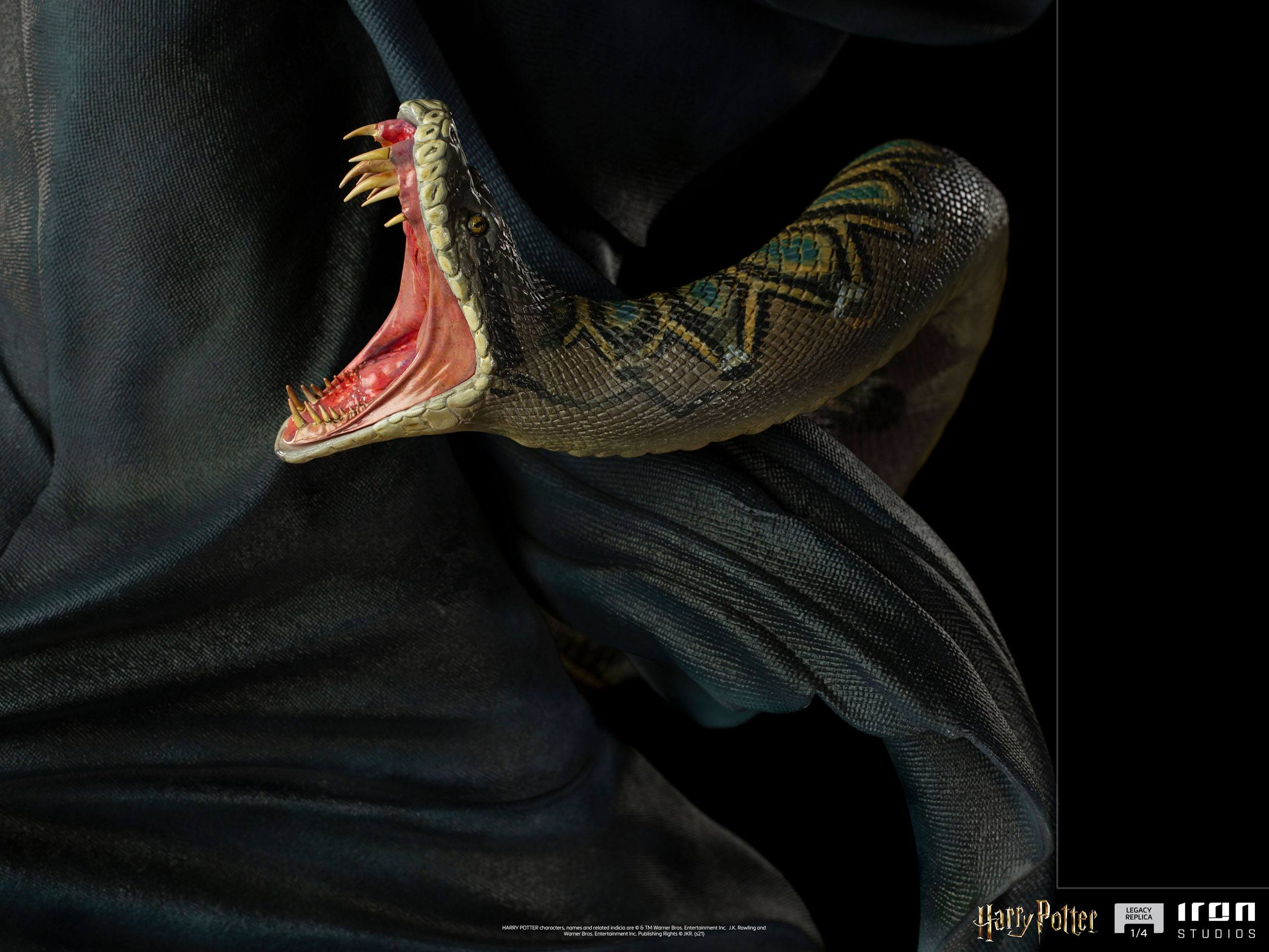 Iron Studios Statue - Wizarding World Harry Potter Replica Voldemort & Nagin (58Cm) Iron Studios