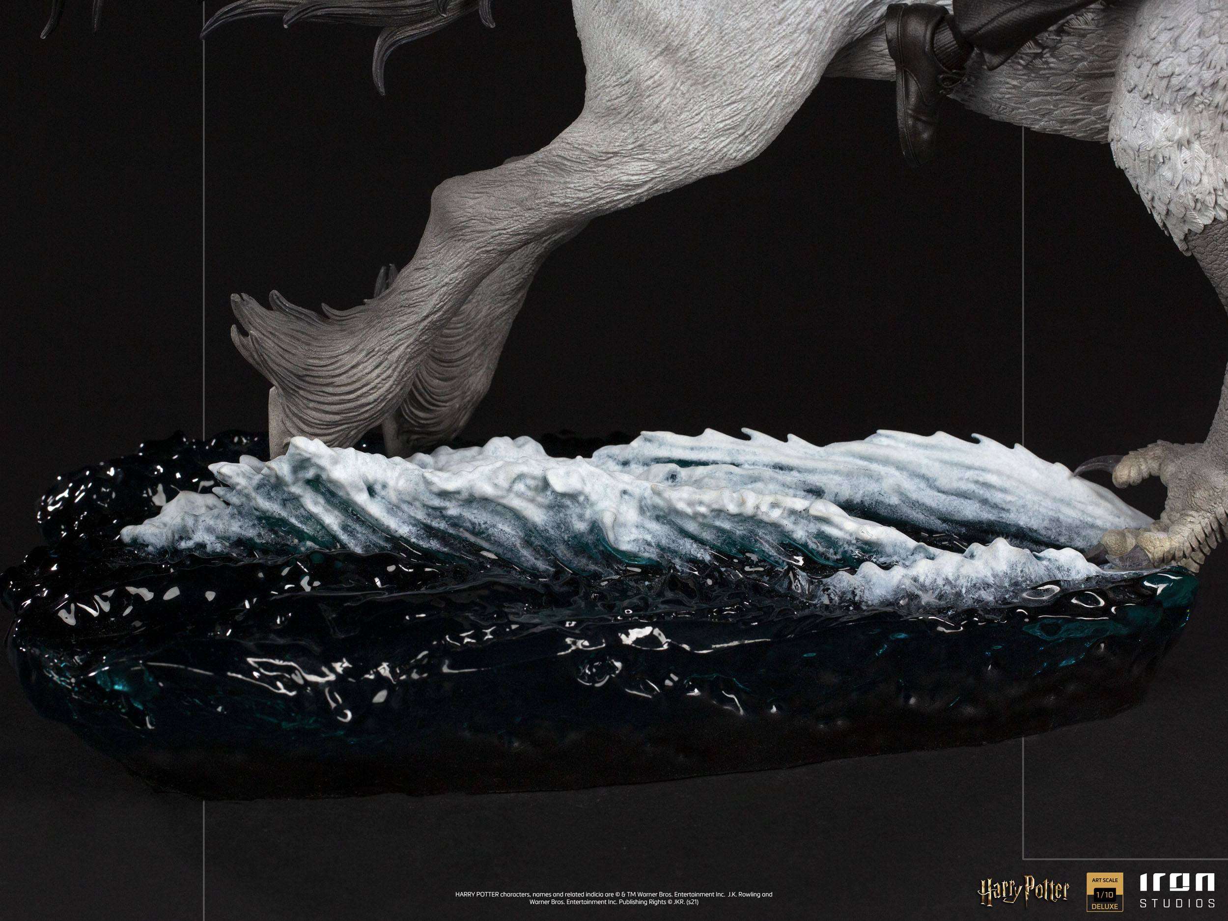 Iron Studios Statue - Harry Potter And Buckbeak (30Cm) Exclusive Iron Studios