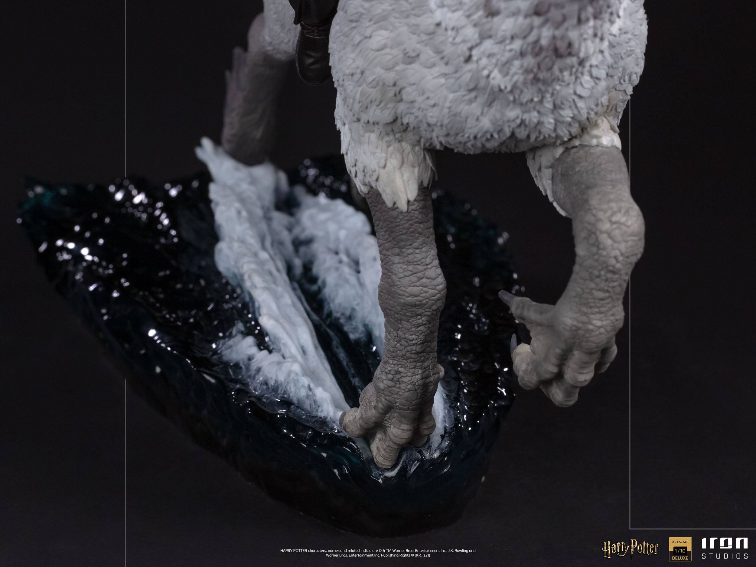 Iron Studios Statue - Harry Potter And Buckbeak (30Cm) Exclusive Iron Studios